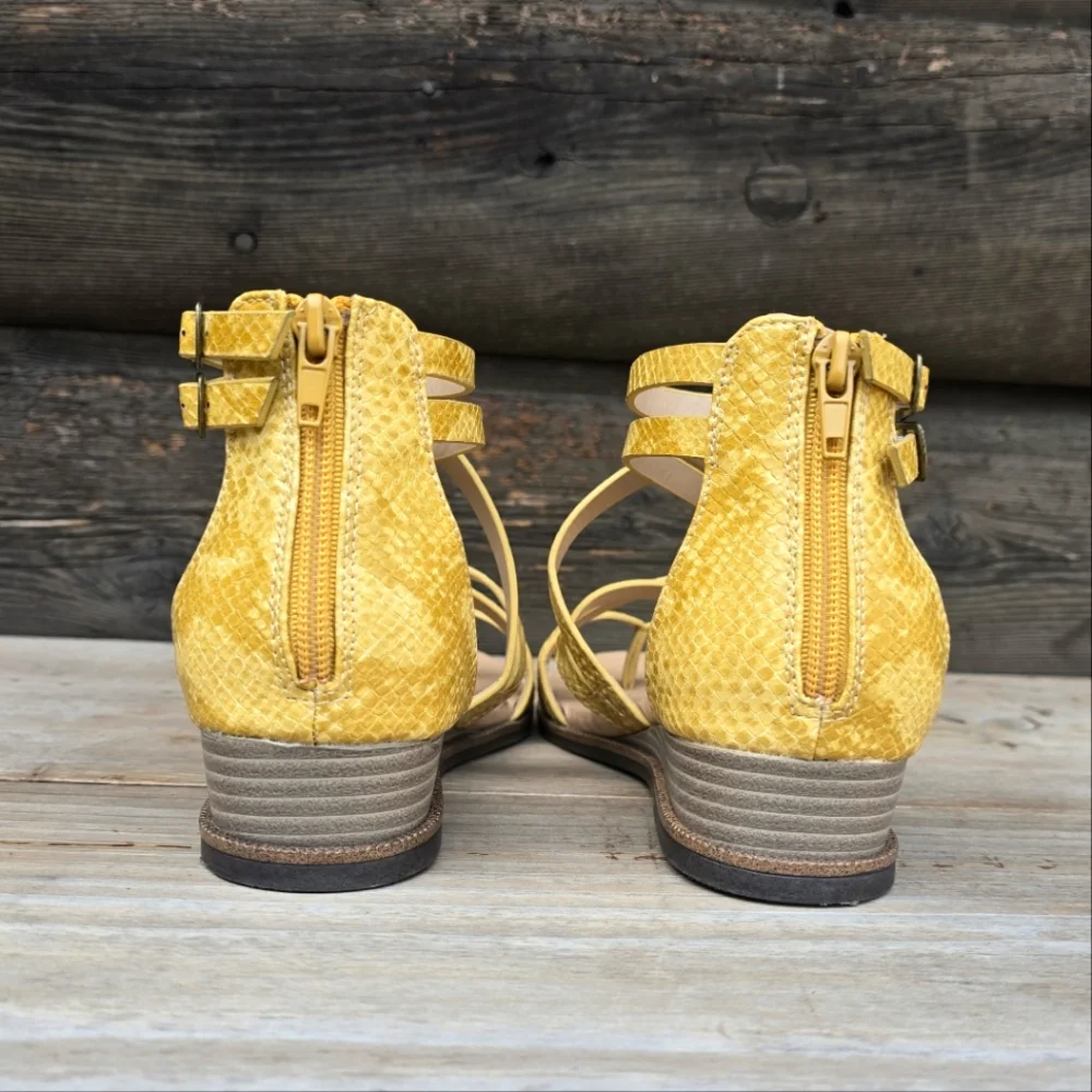 Boutique by Corkys NEW Sweet Tea Coastal Boho Revival Wedge Sandals 6M